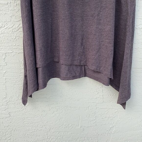 Wonder Women 1X Tee With Handkerchief Hem - Picture 5 of 11